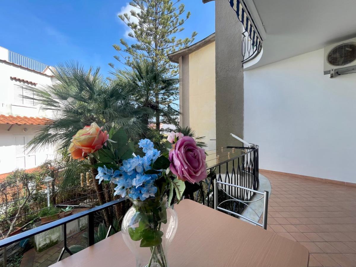 Casa Vacanze Mariafrancesca ايسكيا المظهر الخارجي الصورة